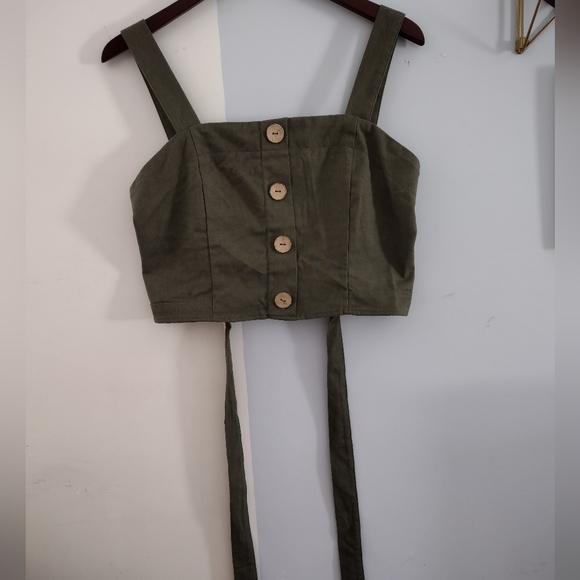 OPEN BACK CROP TOP - SIZE MED...NEW WITH TAGS! - Picture 1 of 4